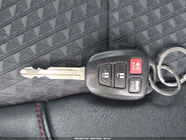 46016188 :رقم المزاد ، 4T1BF1FK9FU115442 vin ، 2015 Toyota Camry Se مزاد بيع
