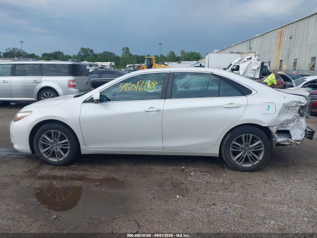 46016188 :رقم المزاد ، 4T1BF1FK9FU115442 vin ، 2015 Toyota Camry Se مزاد بيع