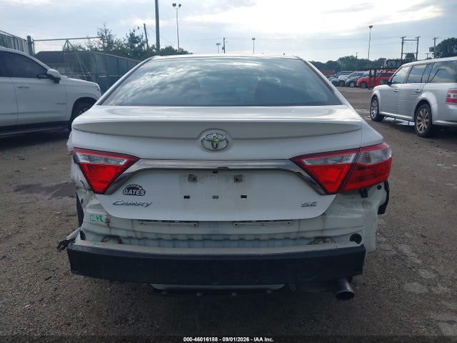 46016188 :رقم المزاد ، 4T1BF1FK9FU115442 vin ، 2015 Toyota Camry Se مزاد بيع
