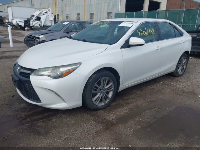 46016188 :رقم المزاد ، 4T1BF1FK9FU115442 vin ، 2015 Toyota Camry Se مزاد بيع