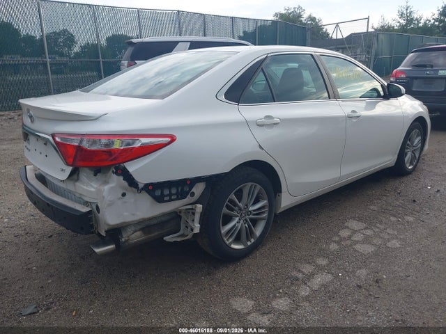 46016188 :رقم المزاد ، 4T1BF1FK9FU115442 vin ، 2015 Toyota Camry Se مزاد بيع