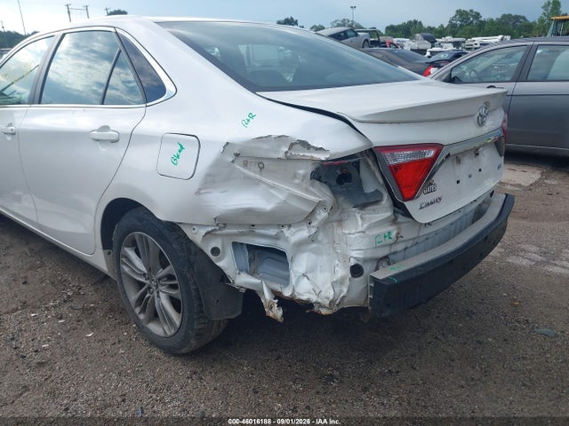 46016188 :رقم المزاد ، 4T1BF1FK9FU115442 vin ، 2015 Toyota Camry Se مزاد بيع