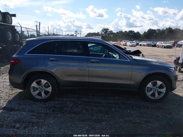46016236 :رقم المزاد ، WDC0G4JB1JV115305 vin ، 2018 Mercedes-benz Glc 300 مزاد بيع