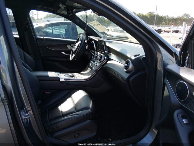46016236 :رقم المزاد ، WDC0G4JB1JV115305 vin ، 2018 Mercedes-benz Glc 300 مزاد بيع