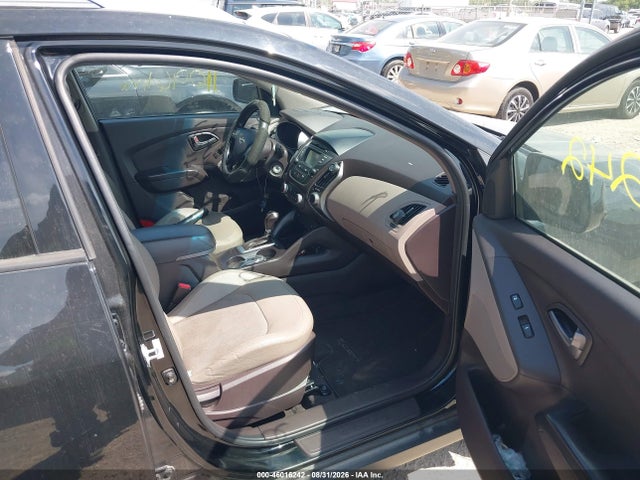 46016242 :رقم المزاد ، KM8JU3AG8FU076729 vin ، 2015 Hyundai Tucson Se مزاد بيع