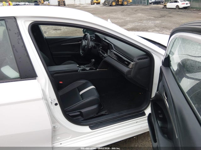 Toyota CAMRY SE 2025 4T1DAACK5SU131062 Image 5