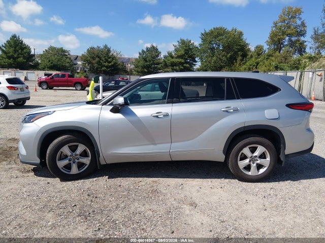 46016367 :رقم المزاد ، 5TDBZRBH4NS568603 vin ، 2022 Toyota Highlander Le مزاد بيع