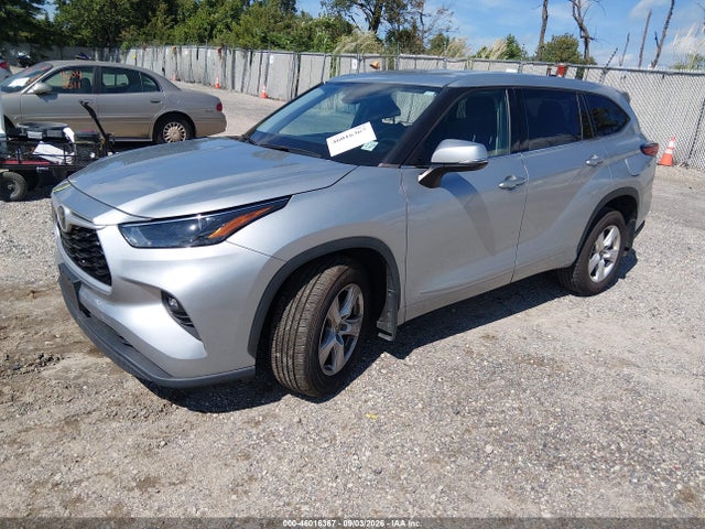 46016367 :رقم المزاد ، 5TDBZRBH4NS568603 vin ، 2022 Toyota Highlander Le مزاد بيع
