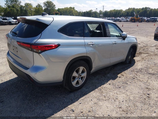 46016367 :رقم المزاد ، 5TDBZRBH4NS568603 vin ، 2022 Toyota Highlander Le مزاد بيع
