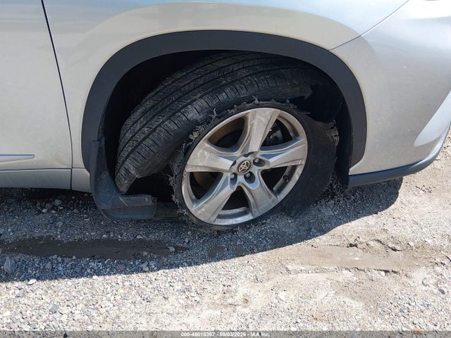 46016367 :رقم المزاد ، 5TDBZRBH4NS568603 vin ، 2022 Toyota Highlander Le مزاد بيع