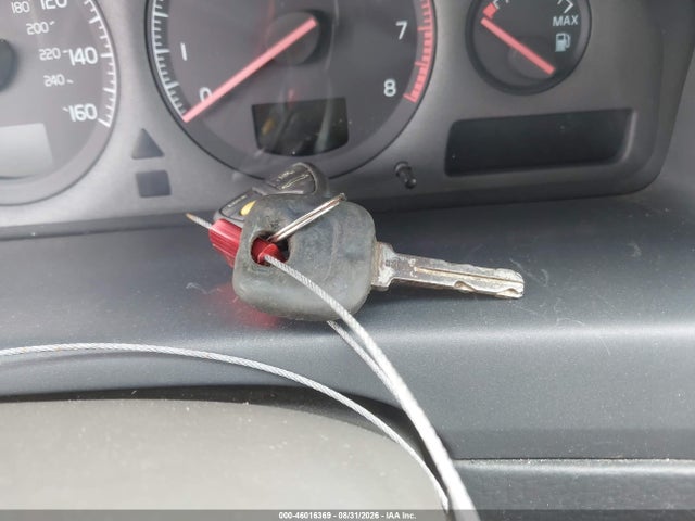 Продажа на аукционе авто 2001 Volvo V70 T5, vin: YV1SW53D512099336, номер лота: 46016369
