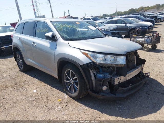 46016425 :رقم المزاد ، 5TDJZRFH2JS808991 vin ، 2018 Toyota Highlander Xle مزاد بيع