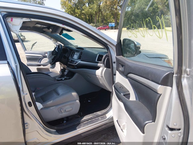 Продаж на аукціоні авто 2018 Toyota Highlander Xle, vin: 5TDJZRFH2JS808991, номер лоту: 46016425