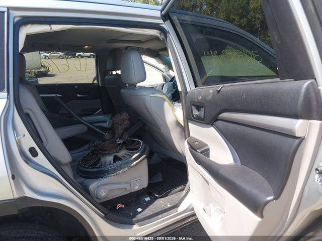Продаж на аукціоні авто 2018 Toyota Highlander Xle, vin: 5TDJZRFH2JS808991, номер лоту: 46016425