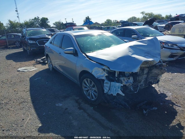 46016457 :رقم المزاد ، 4T1BF1FK7FU926415 vin ، 2015 Toyota Camry Xle مزاد بيع