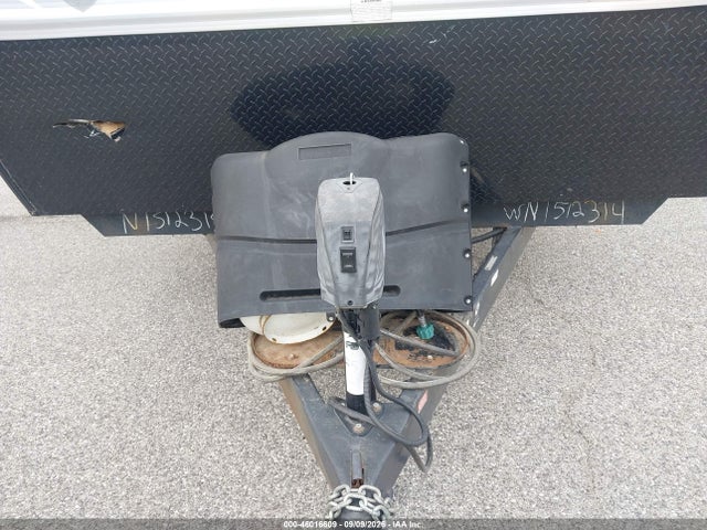 46016609 :رقم المزاد ، 4YDT30328J3155619 vin ، 2018 Keystone 303bh Springdale مزاد بيع