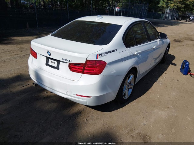 46016651 :رقم المزاد ، WBA3B1C58EK130976 vin ، 2014 Bmw 320i مزاد بيع