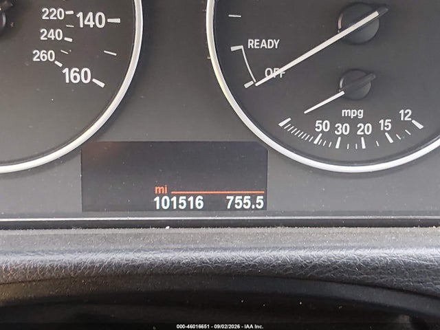 46016651 :رقم المزاد ، WBA3B1C58EK130976 vin ، 2014 Bmw 320i مزاد بيع
