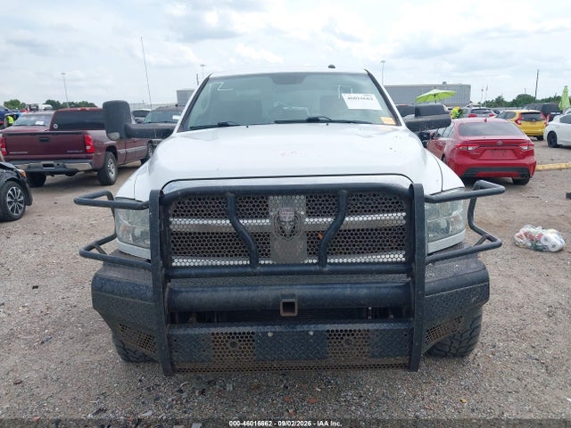3C6UR5CL7JG190880 RAM 2500 Tradesman 4x4 6&#039;4 Box