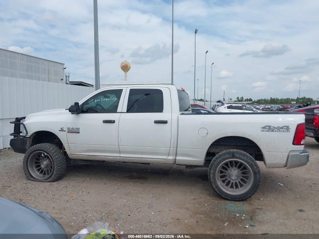 3C6UR5CL7JG190880 RAM 2500 Tradesman 4x4 6&#039;4 Box