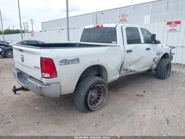3C6UR5CL7JG190880 RAM 2500 Tradesman 4x4 6&#039;4 Box