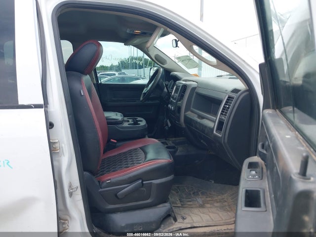 3C6UR5CL7JG190880 RAM 2500 Tradesman 4x4 6&#039;4 Box