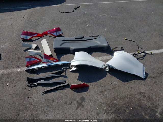 Продаж на аукціоні авто 2015 Ford Escape Titanium, vin: 1FMCU0JX5FUB60417, номер лоту: 46016677