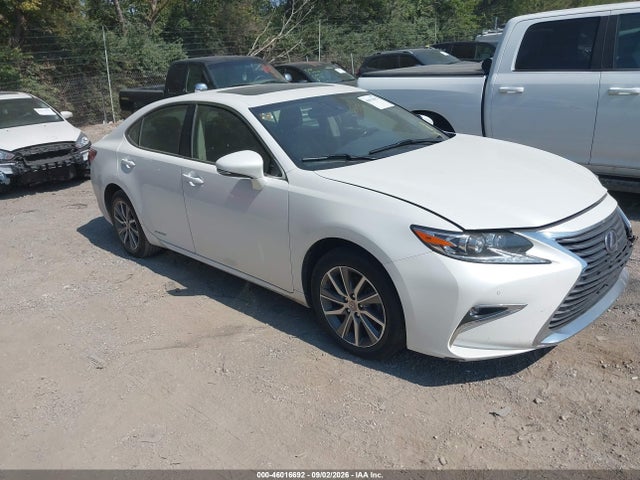 46016692 :رقم المزاد ، JTHBW1GG5H2149356 vin ، 2017 Lexus Es 300h مزاد بيع