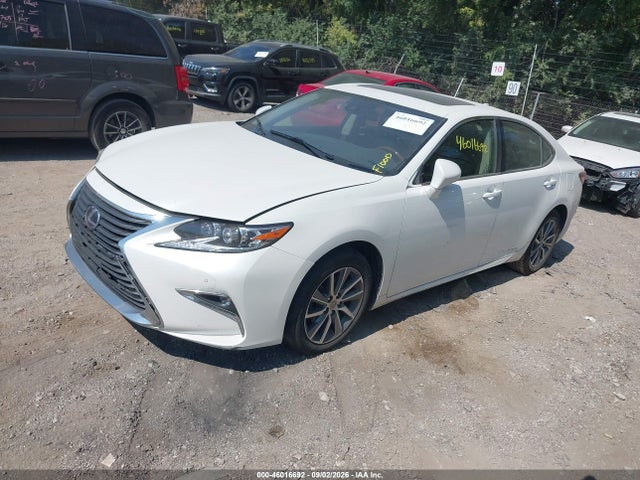 46016692 :رقم المزاد ، JTHBW1GG5H2149356 vin ، 2017 Lexus Es 300h مزاد بيع