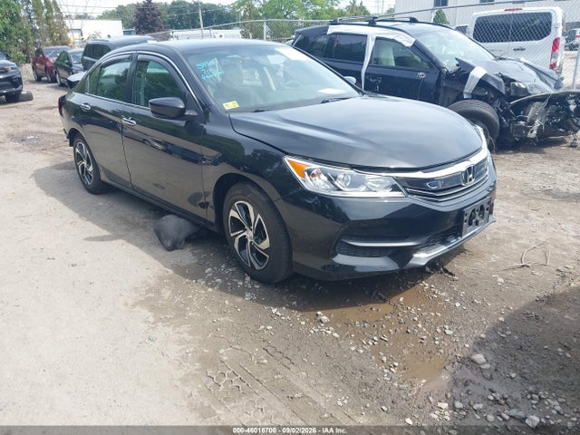 46016700 :رقم المزاد ، 1HGCR2F31HA271981 vin ، 2017 Honda Accord Lx مزاد بيع