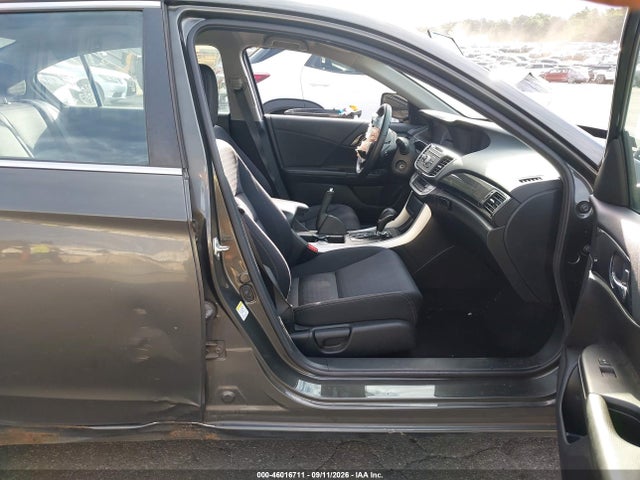 46016711 :رقم المزاد ، 1HGCR2F51FA117964 vin ، 2015 Honda Accord Sport مزاد بيع