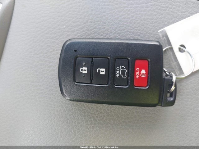 2018 Toyota Highlander Limited მანქანა იყიდება აუქციონზე, vin: 5TDYZRFH9JS264214, აუქციონის ნომერი: 46016988