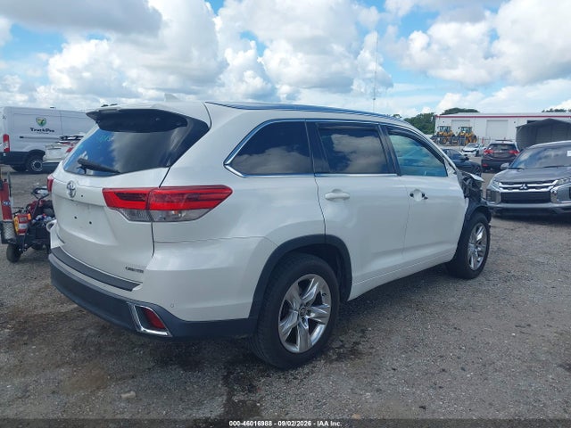 2018 Toyota Highlander Limited მანქანა იყიდება აუქციონზე, vin: 5TDYZRFH9JS264214, აუქციონის ნომერი: 46016988