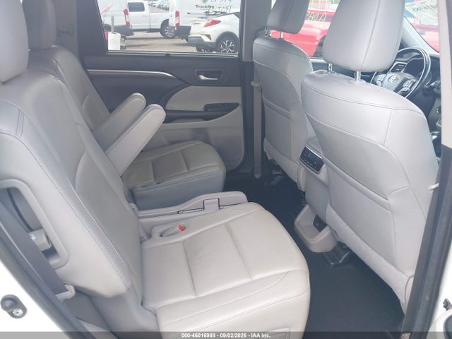 2018 Toyota Highlander Limited მანქანა იყიდება აუქციონზე, vin: 5TDYZRFH9JS264214, აუქციონის ნომერი: 46016988