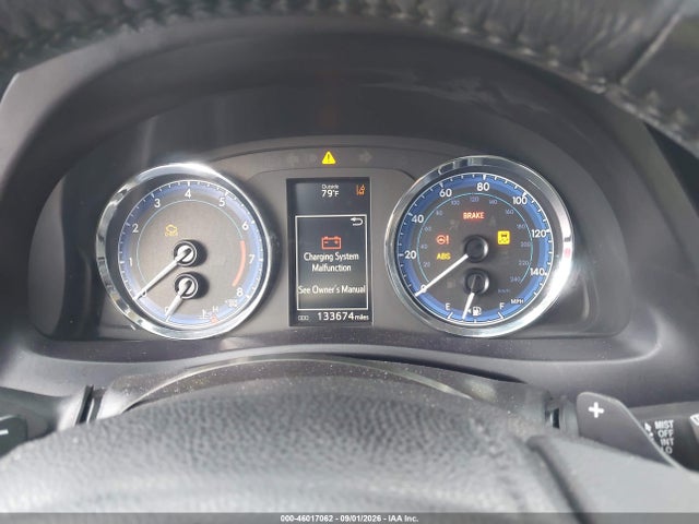 46017062 :رقم المزاد ، 5YFBURHE6JP815165 vin ، 2018 Toyota Corolla Se مزاد بيع