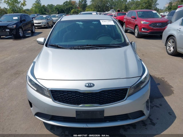 46017107 :رقم المزاد ، 3KPFK4A7XHE011484 vin ، 2017 Kia Forte Lx مزاد بيع