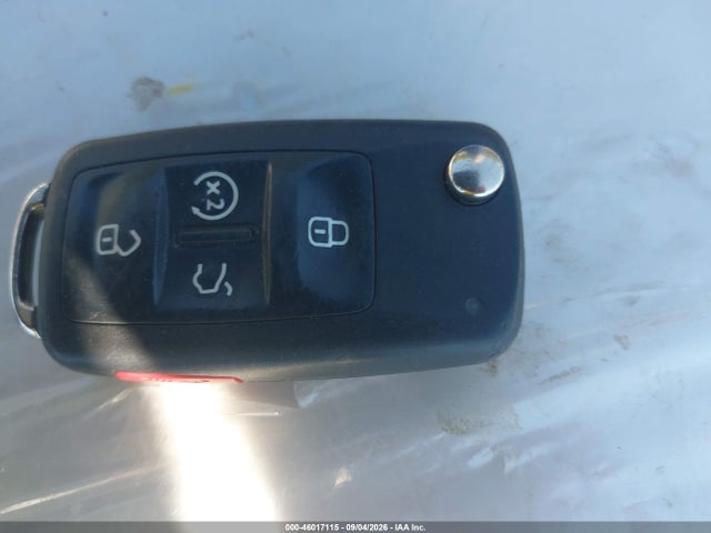 46017115 :رقم المزاد ، 1VWSA7A30MC015140 vin ، 2021 Volkswagen Passat 2.0t Se مزاد بيع