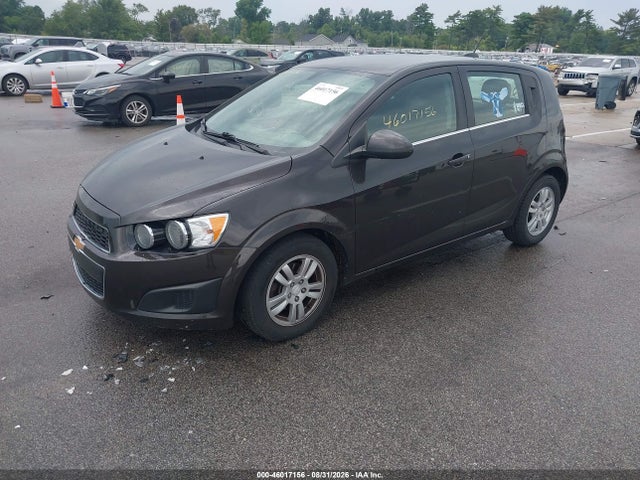 Chevrolet Sonic Lt Auto 2016 1G1JC6SH1G4109595 Image 2
