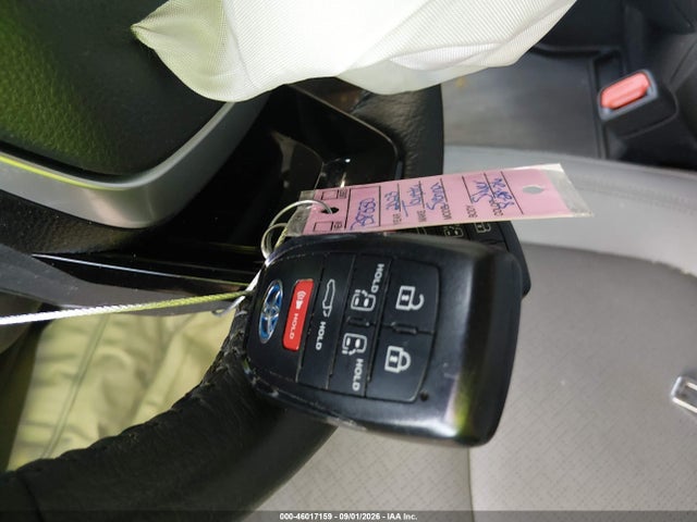 Toyota Sienna Limited 2023 5TDZRKEC2PS159170 Image 11