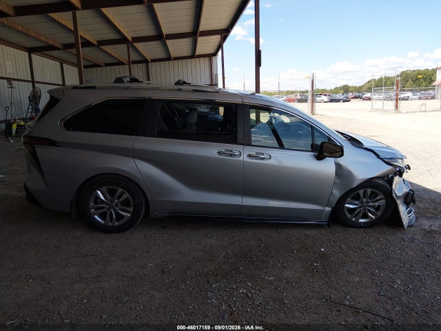 Toyota Sienna Limited 2023 5TDZRKEC2PS159170 Image 13