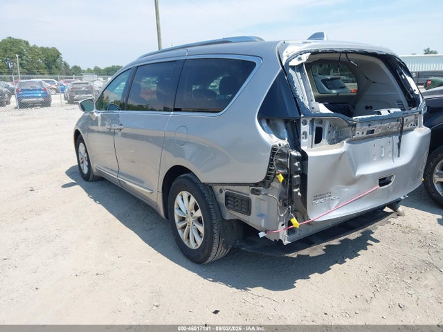 Продаж на аукціоні авто 2018 Chrysler Pacifica Touring L, vin: 2C4RC1BG9JR246759, номер лоту: 46017191
