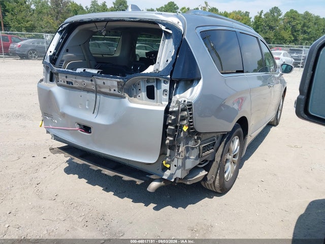 Продаж на аукціоні авто 2018 Chrysler Pacifica Touring L, vin: 2C4RC1BG9JR246759, номер лоту: 46017191