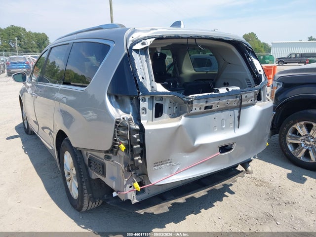 Продаж на аукціоні авто 2018 Chrysler Pacifica Touring L, vin: 2C4RC1BG9JR246759, номер лоту: 46017191