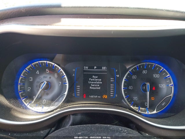 Продаж на аукціоні авто 2018 Chrysler Pacifica Touring L, vin: 2C4RC1BG9JR246759, номер лоту: 46017191