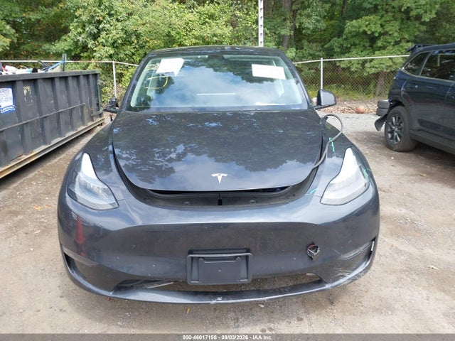 Продажа на аукционе авто 2024 Tesla Model Y Long Range Dual Motor All-wheel Drive, vin: 7SAYGDEE5RF158586, номер лота: 46017198