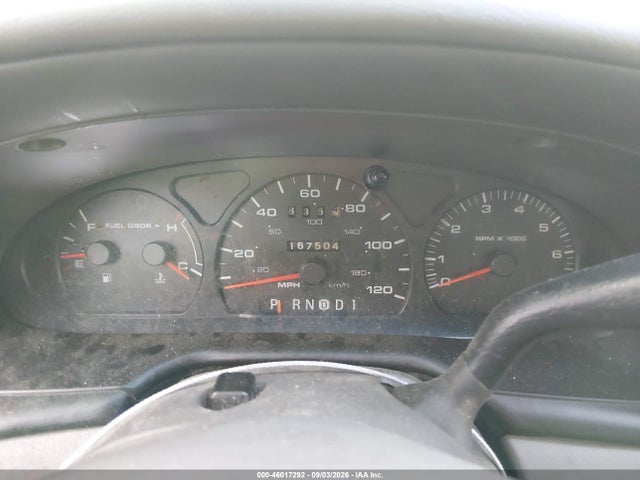 46017292 :رقم المزاد ، 1FAFP53U72A140809 vin ، 2002 Ford Taurus Se مزاد بيع