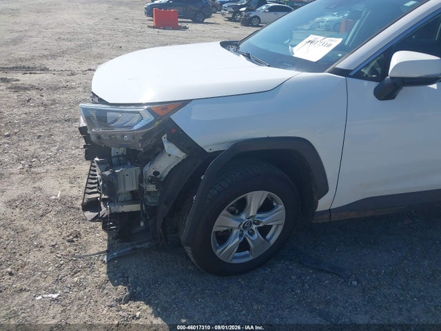 46017310 :رقم المزاد ، 2T3P1RFV8MC141596 vin ، 2021 Toyota Rav4 Xle مزاد بيع