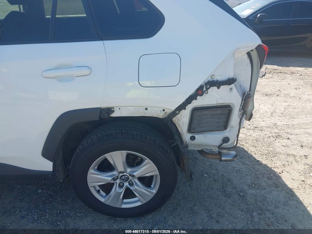 46017310 :رقم المزاد ، 2T3P1RFV8MC141596 vin ، 2021 Toyota Rav4 Xle مزاد بيع