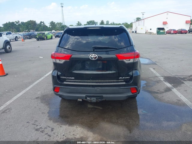 Toyota Highlander Xle 2018 5TDJZRFH8JS529481 Image 16