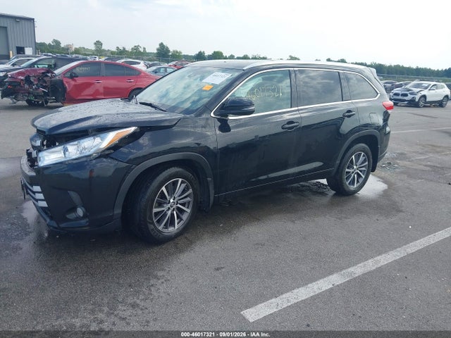 Toyota Highlander Xle 2018 5TDJZRFH8JS529481 Image 2